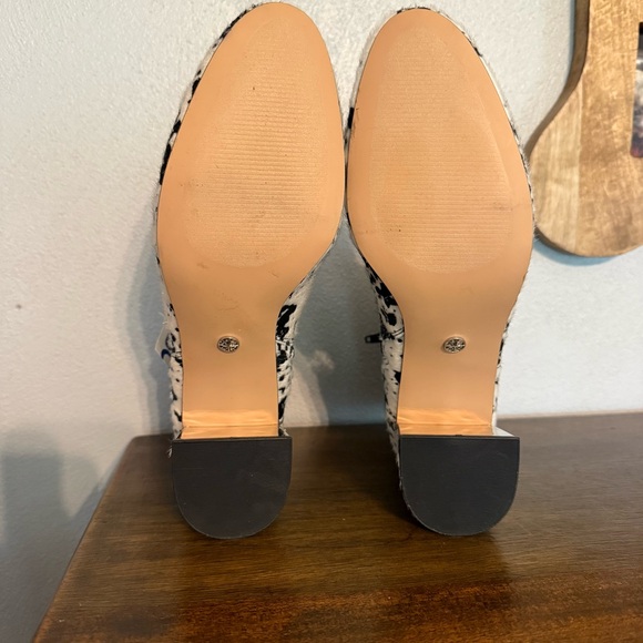 XOXO NWT Black & White Spotted Dalmatian Faux Calf Hair Chunky Heel Booties 7.5 - Picture 8 of 10